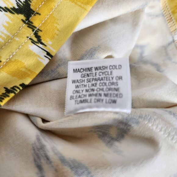 Breckenridge Petite Womens Top Size PM Yellow Black Embellished Neck 3/4 Sleeve - Picture 10 of 10